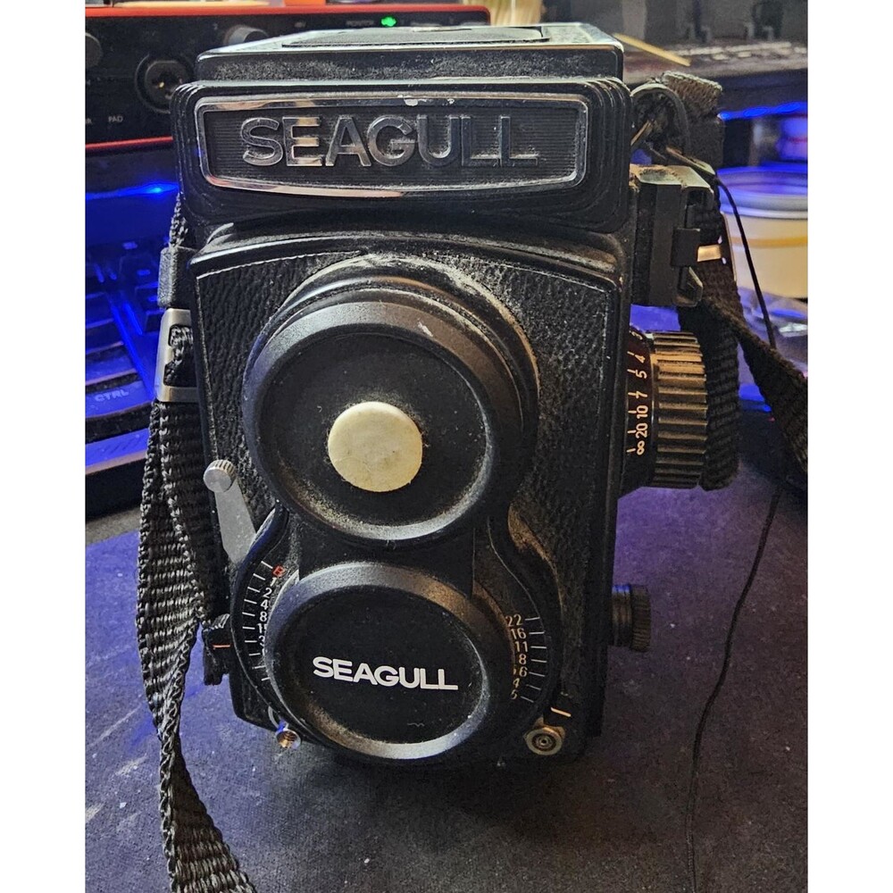 Vintage Seagull 4B Twin Lens Reflex TLR Camera Haiou SA-85 75mm f/3.5 120 Film